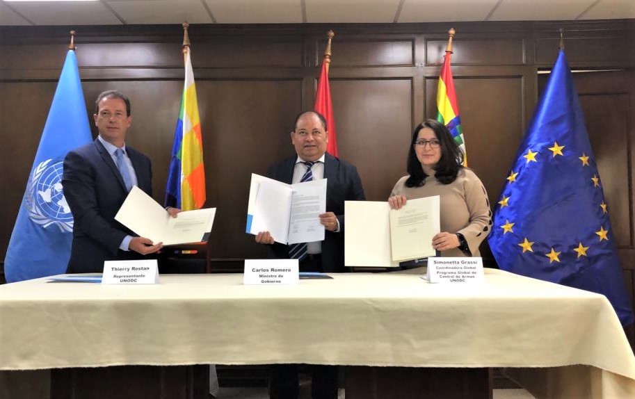 Bolívia adere ao Protocolo sobre Armas de Fogo