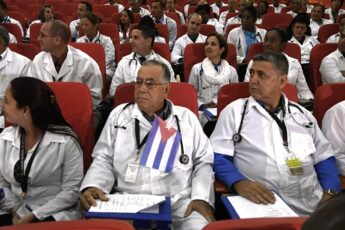 Brigada médica de Cuba no exterior é uma farsa da repressão, segundo ex-membros