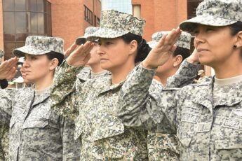 Female Colombian Officers Take General Staff Course