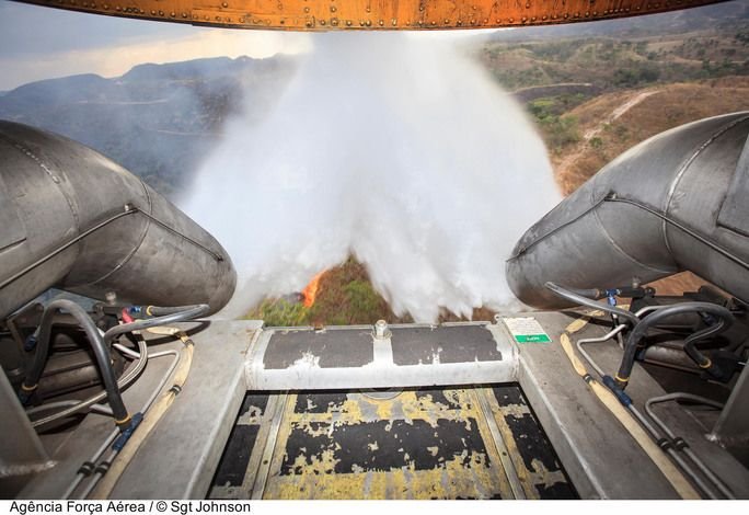 Brazilian Aircraft Assist Firefighting in Chile