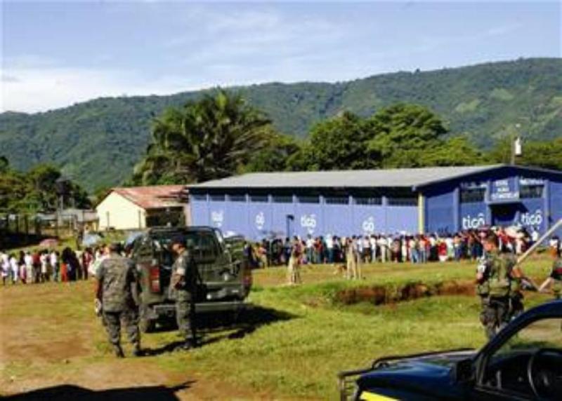 Guard members bring medical relief to Guatemalan citizens