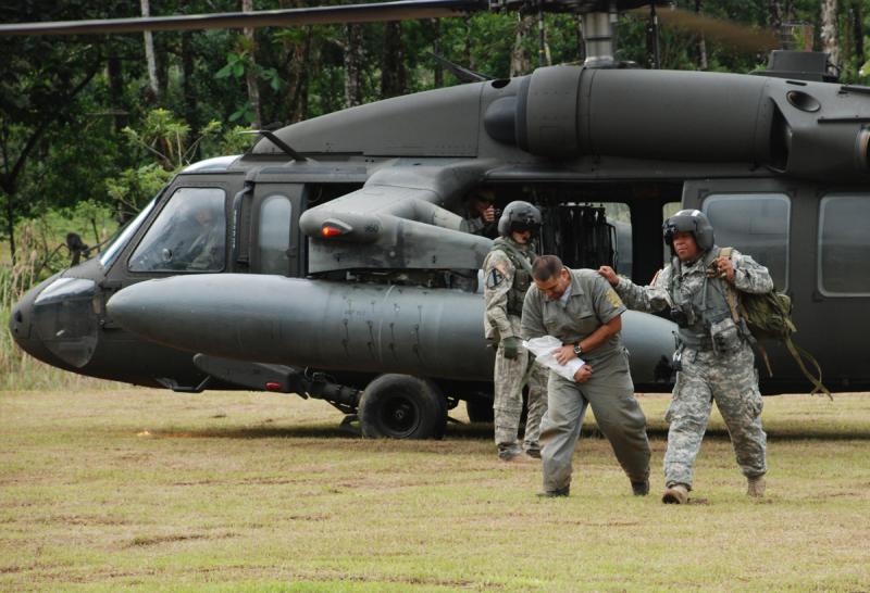 U.S. Military Helicopters Evacuate Earthquake Victims in Costa Rica