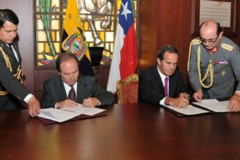 Chilean and Ecuadorean Defense Ministers Review Cooperation Agreements