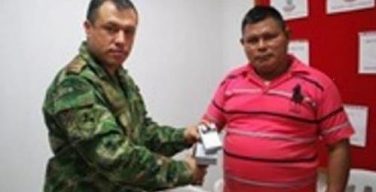 Colombian Army supports ‘Voice of the Sikuani’ radio program to help indigenous population