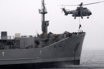 Chilean Navy hosts Exponaval 2014 , conducts maritime anti-piracy exercise