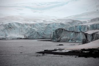 Chilean Navy Supports Scientific Expedition to the Antarctic