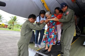 Peruvian Air Force Rescues Thousands of Civilians from Heavy Rains, Landslides
