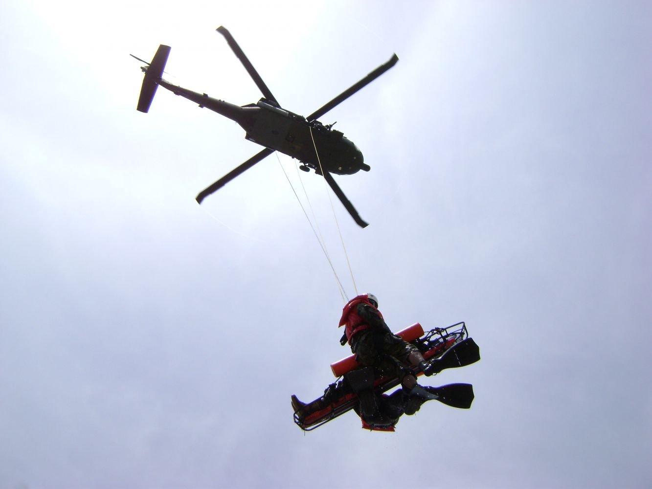 Colombian Army’s Air Assault Division Supports Rescue Missions and Firefighting Operations