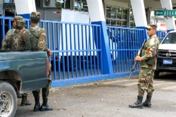 El Salvador: Sumpul Command Troops Combat Smugglers, Gangs
