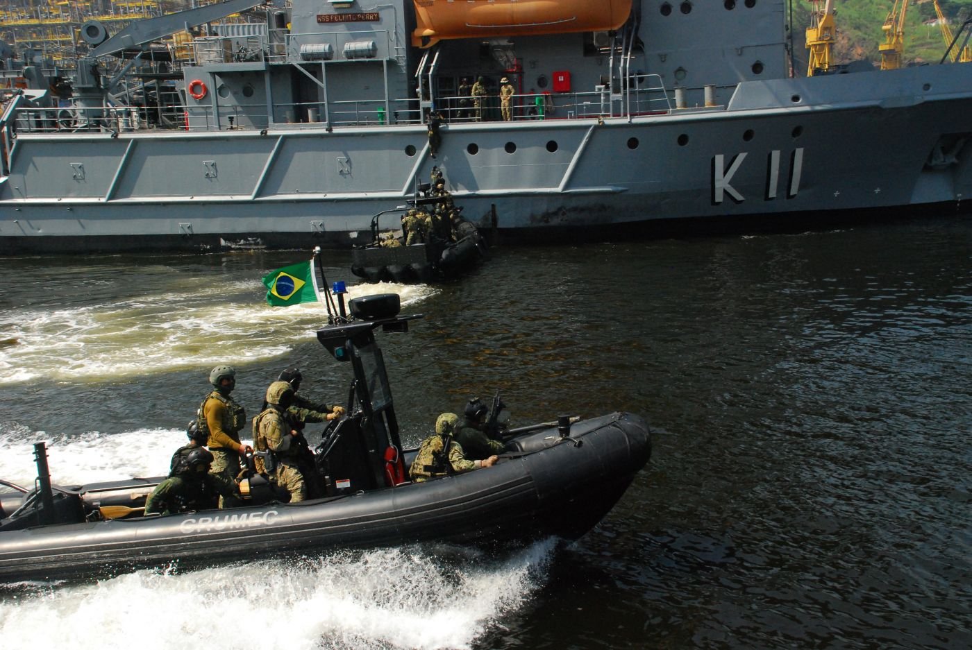 Brazilian and U.S. Navies Work Together in Pre-Olympics Counter-terrorism Training