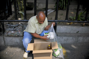 Pompeo acusa Maduro de utilizar a comida como “arma política” na Venezuela