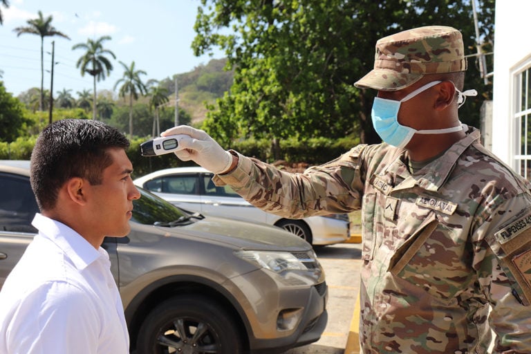 Fuerzas de seguridad de Panamá se unen a la lucha contra el COVID-19