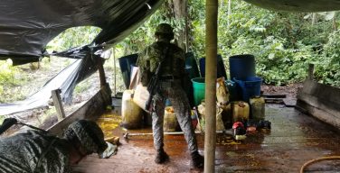 Forças colombianas destroem grande laboratório de cocaína