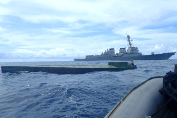 USS Preble interdita 2.000 quilos de cocaína