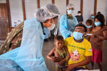 Ministério da Defesa ajuda indígenas brasileiros no combate ao coronavírus