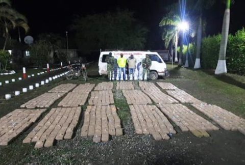 Forças Armadas da Colômbia apreendem 8 toneladas de drogas