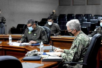 Parceria e confiança: comandante do SOUTHCOM visita Base Aérea de Soto Cano em Honduras