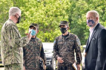 Comandante do SOUTHCOM se reúne com ministro da Defesa de El Salvador para discutir a cooperação de segurança