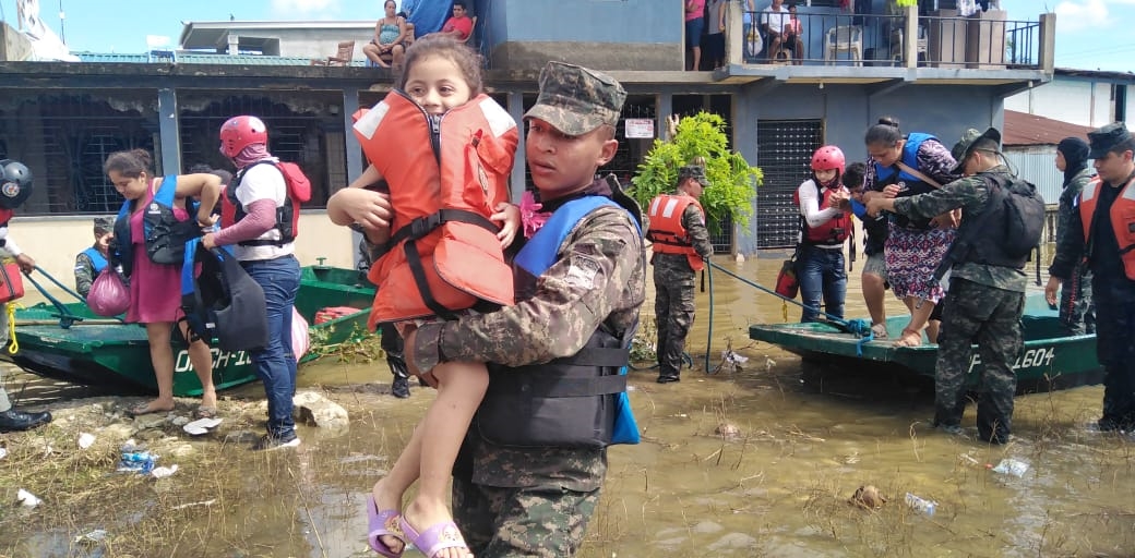América Central: USAID envia ajuda aos países devastados pelos furacões Eta e Iota