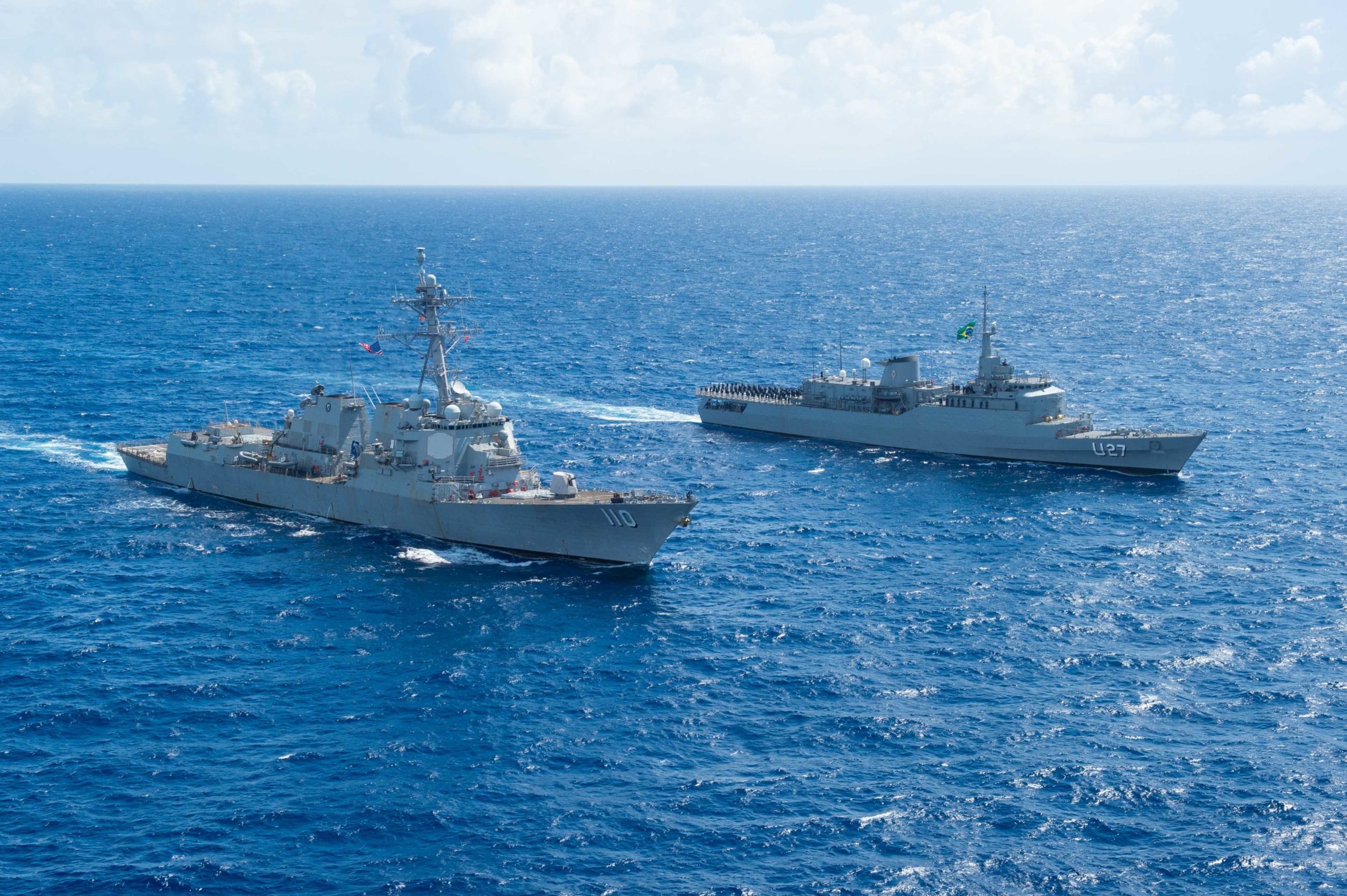 Marina de Brasil realiza ejercicio PASSEX y otras actividades con la Marina de los EE. UU.