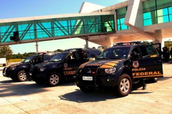 Polícia Federal do Brasil investiga tráfico de drogas a partir de aeroporto internacional