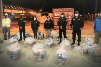 Perú: Policía incauta casi 10 toneladas de insumos químicos para fabricación de cocaína