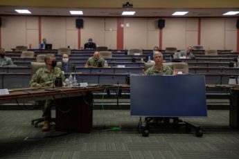 Líderes de defensa de los EE. UU. y OTAN debaten sobre futuro de la seguridad en hemisferio occidental