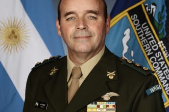 Consejero militar Argentino comprometido con la interoperabilidad
