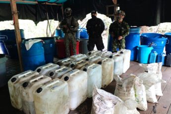 Forças Militares da Colômbia destroem mega laboratório de cocaína em Tumaco