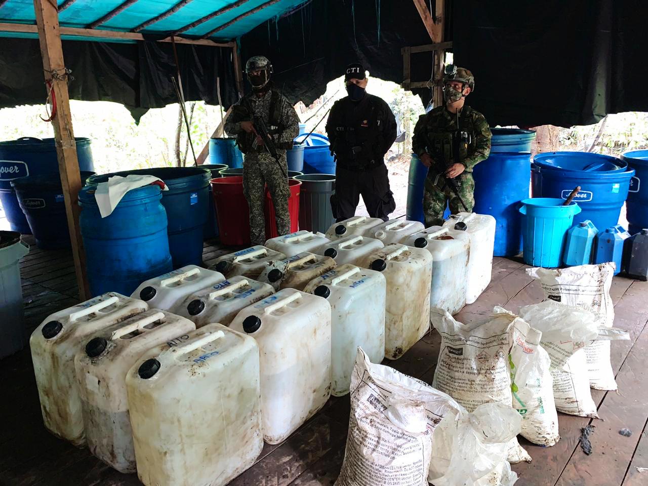 Forças Militares da Colômbia destroem mega laboratório de cocaína em Tumaco