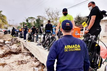 Militares colombianos, dedicados a la reconstrucción de las islas azotadas por el huracán Iota