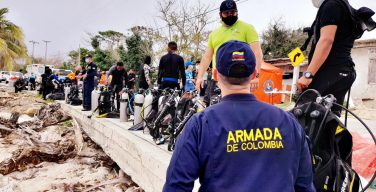 Militares colombianos, dedicados a la reconstrucción de las islas azotadas por el huracán Iota