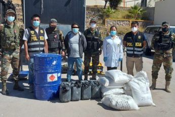 Peru: Polícia Nacional destrói mais de 10 toneladas de insumos químicos em menos de uma semana