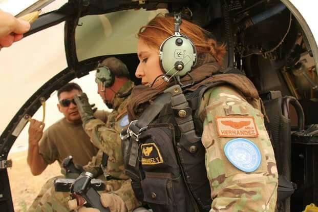 Pilotos salvadoreñas destacan en misiones de paz