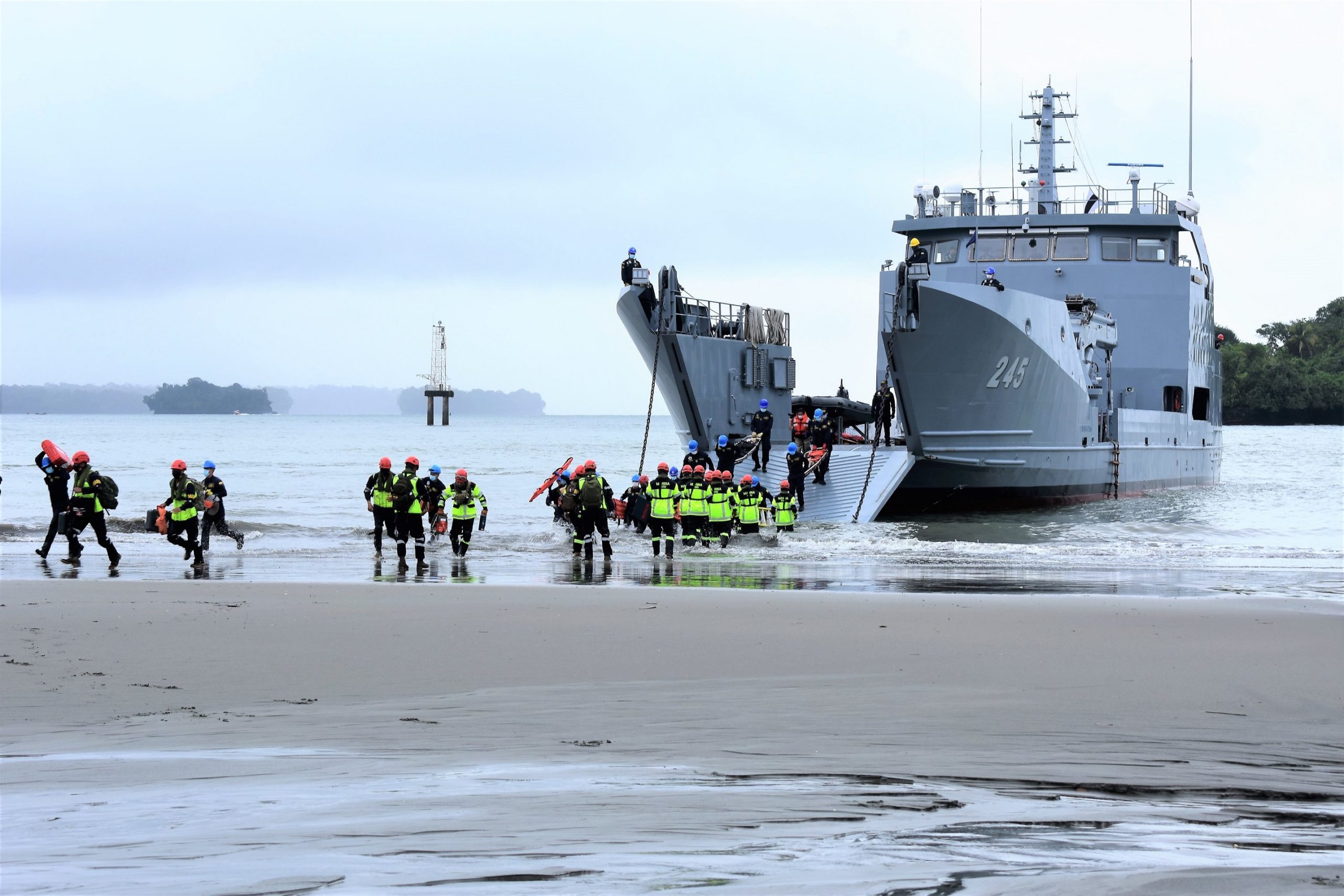 Marinhas da Colômbia, Equador, México e Peru reforçam resposta a desastres naturais