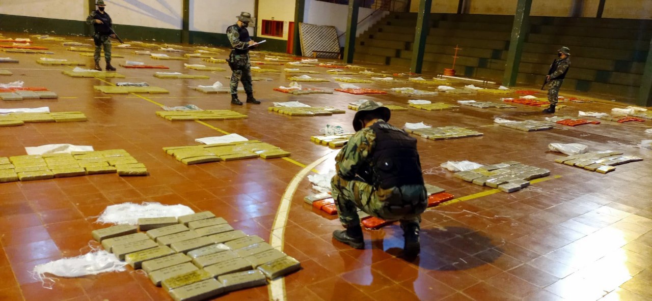 Argentina: Prefectura Naval y Gendarmería incautan 12,5 toneladas de marihuana