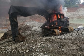 Operación contra minería ilegal afecta finanzas de disidencia de las FARC