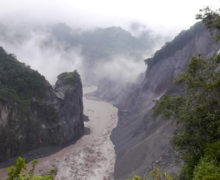 Estados Unidos e Equador assinam convênio para mitigar erosão regressiva do rio Coca