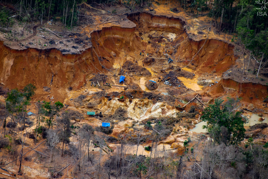 Crime organizado brasileiro destrói a Amazônia com mineração ilegal