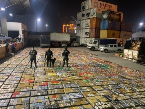 Ecuador Fights Against Drug Smuggling in Containers - Diálogo Américas