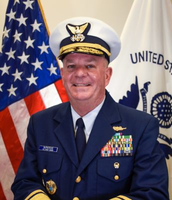 El Comandante del 7.º Distrito de la Guardia Costera de los EE. UU. habla del papel que desempeña la USCG en el hemisferio occidental