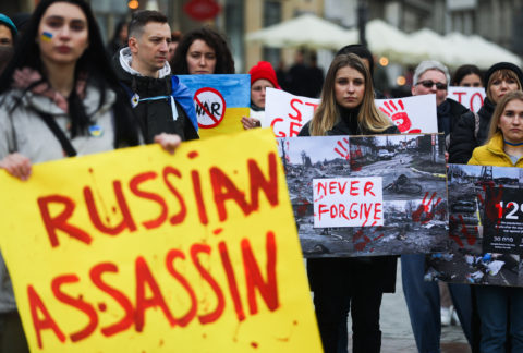 Rusia niega masacre en Ucrania a pesar de conmoción mundial