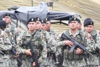 Ecuador refuerza seguridad en frontera con Colombia