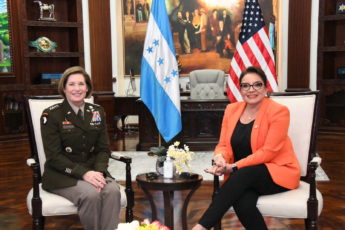 Gen. Richardson Visits Honduras, Meets with President, Senior Officials