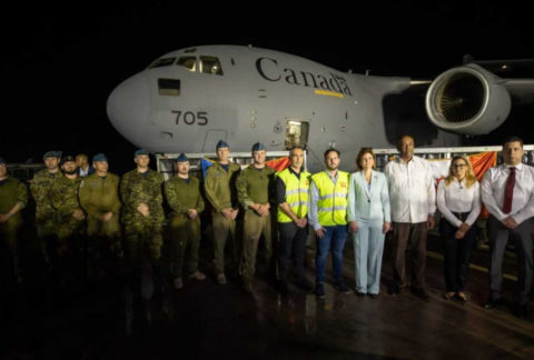 Vicepresidenta de la República Dominicana recibe personal y equipos de excavación especial de Canadá para el rescate de mineros