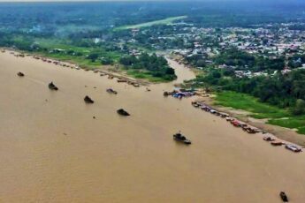 Brasil, Colombia y Perú, navegan ríos amazónicos durante BRACOLPER 2022