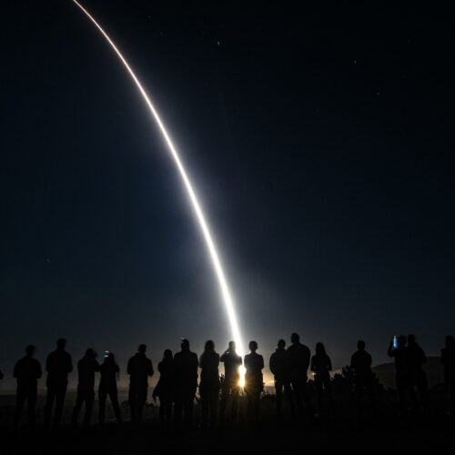 Lançamento de teste de ICBM Minuteman III mostra prontidão da dissuasão nuclear dos EUA