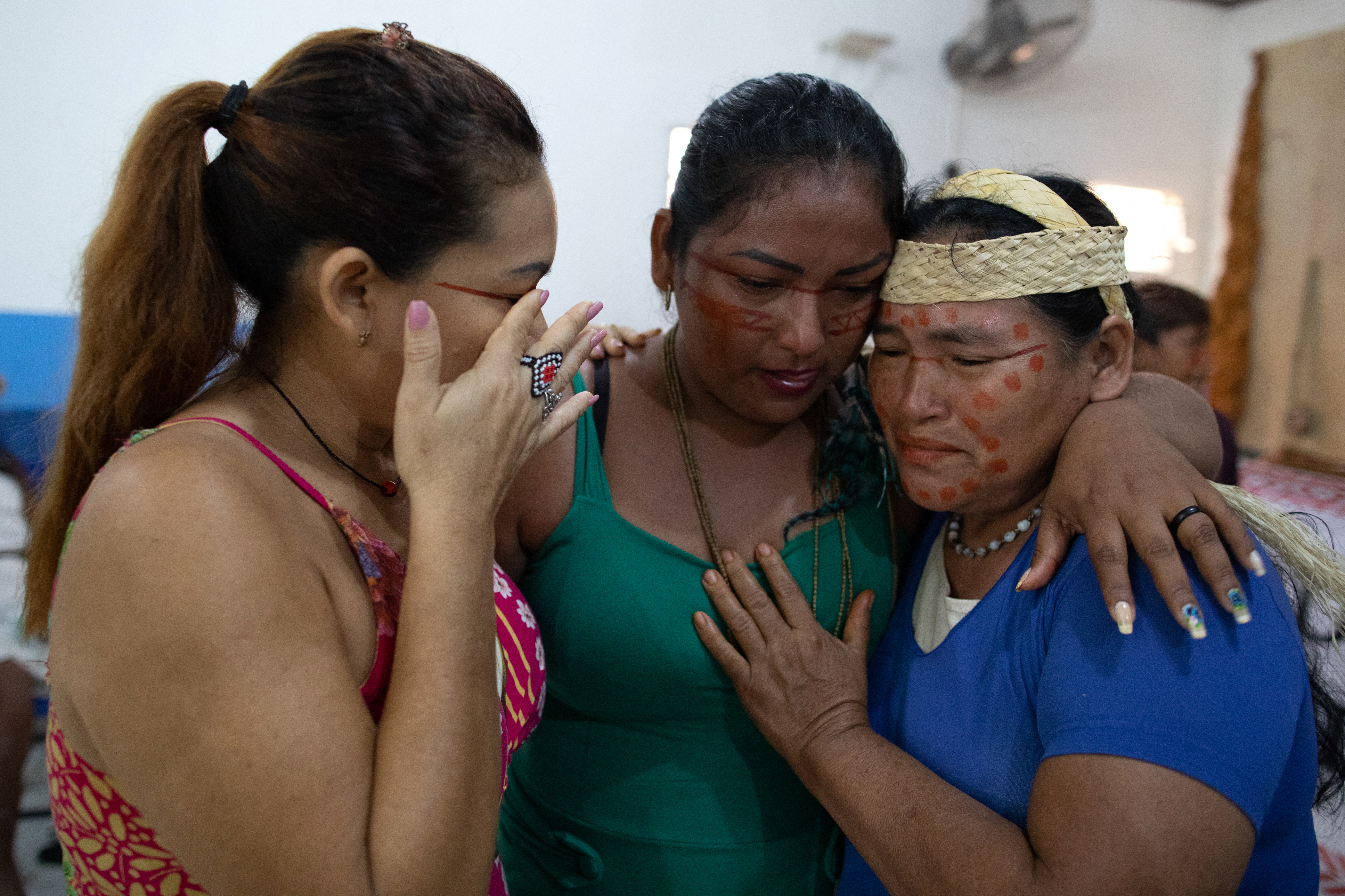 Brasil: ocho de cada 10 mujeres defensoras de los derechos humanos y medioambientales en la Amazonia sufren violencia, según una ONG
