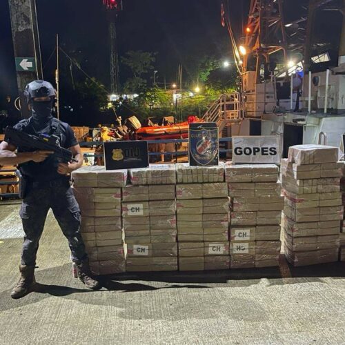 Marinha da Colômbia lidera operações multinacionais contra crime transnacional