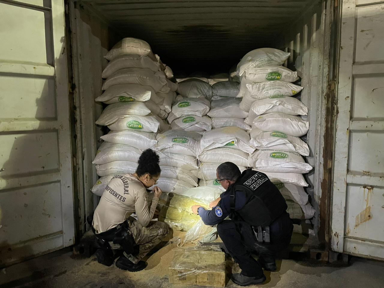 Policía Federal Brasileña realiza incautación mayor de cocaína en puertos